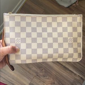 Louis Vuitton pochette